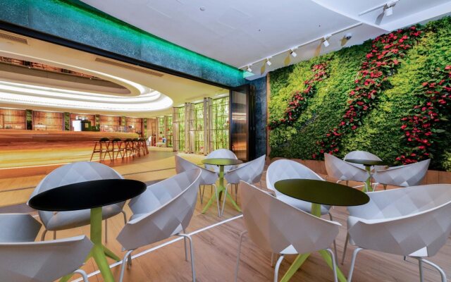 Oasis Avenue – A GDH Hotel