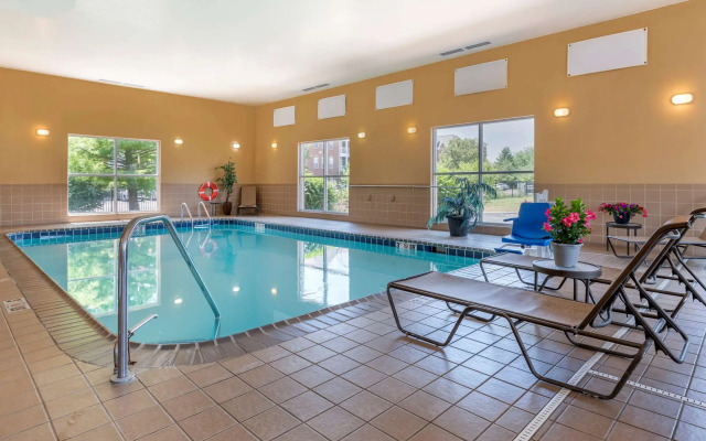 Comfort Suites Urbana Champaign, University Area