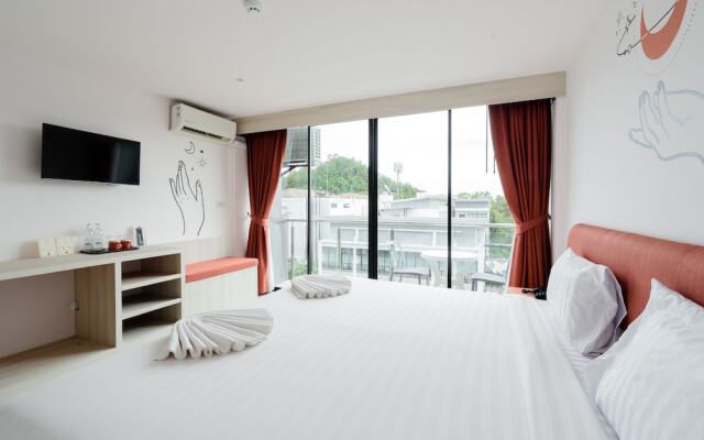 Moon Budget Hotel