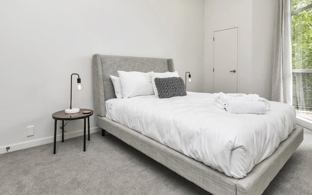 QV Modern downtown upmarket Apartment - 771
