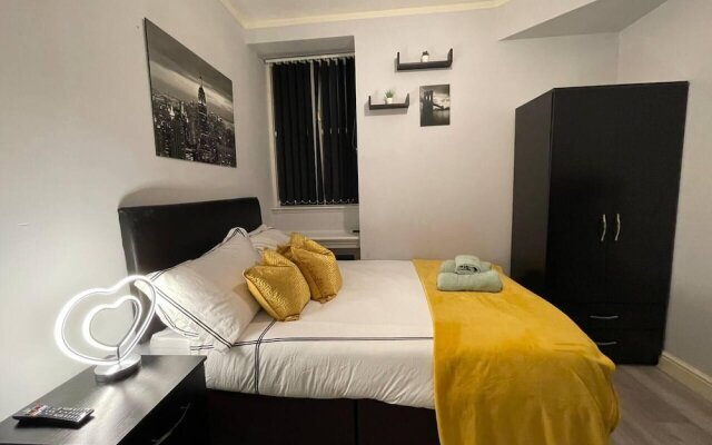 Impeccable 2-bed Apartment by Cardiff City Centre