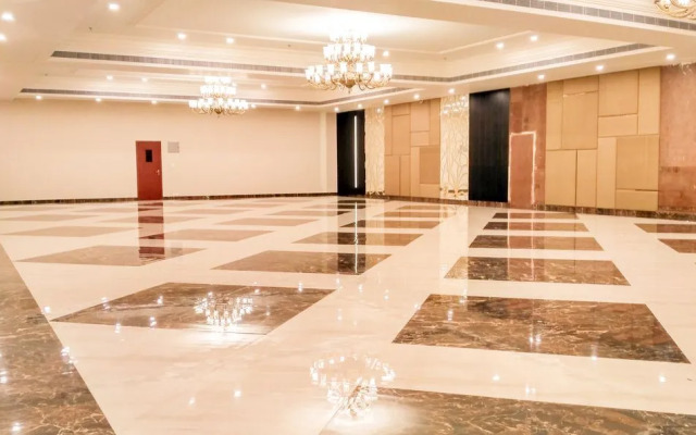 OYO 16768 Hotel Lotus Grand