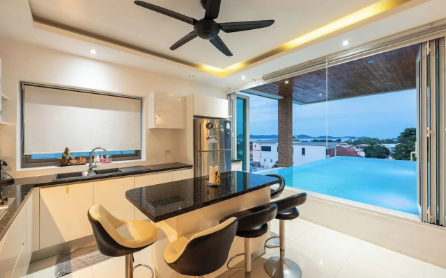 3BR Retreat Sea View V210