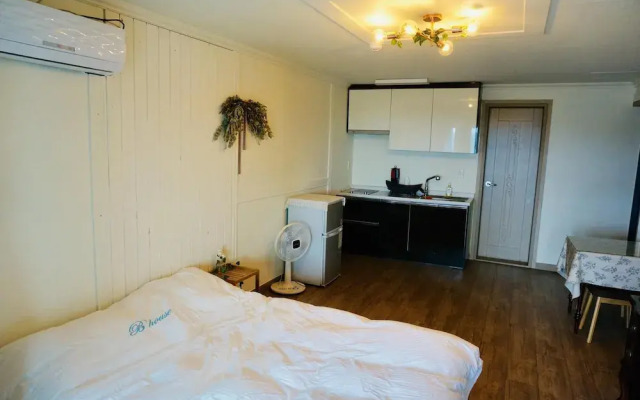 Gyeongju B House Pension