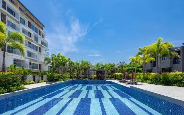 Having Neighbors Homestay