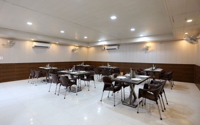 OYO 6976 Hotel Ganges Park