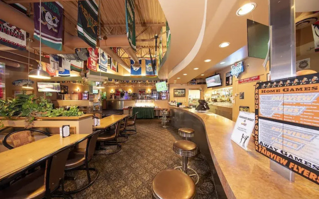 Dunvegan Inn and Suites