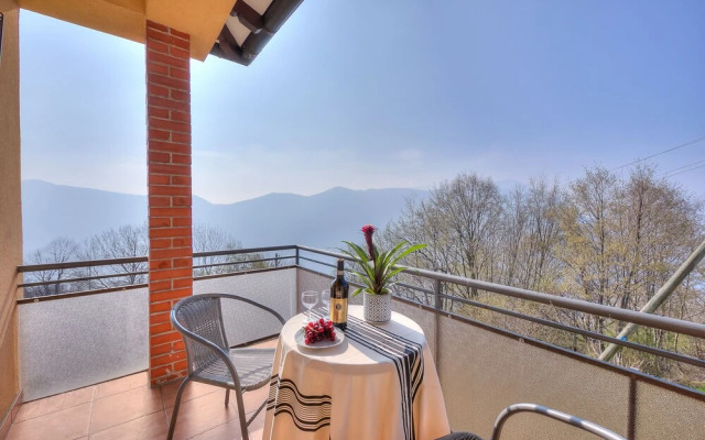 Ca' Gina Panoramica - Monte Bre