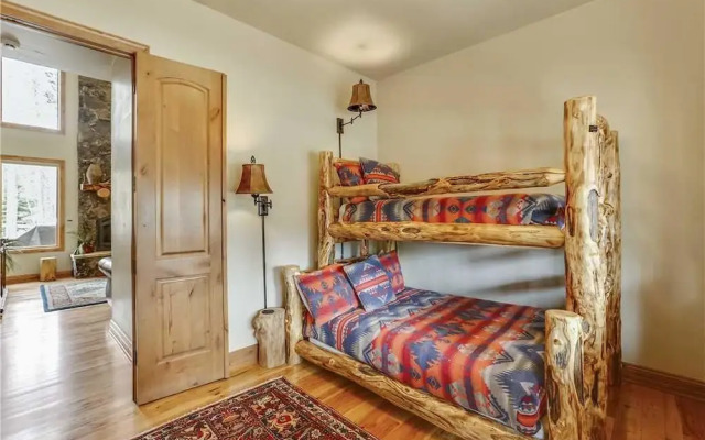 Tatonka Lodge House
