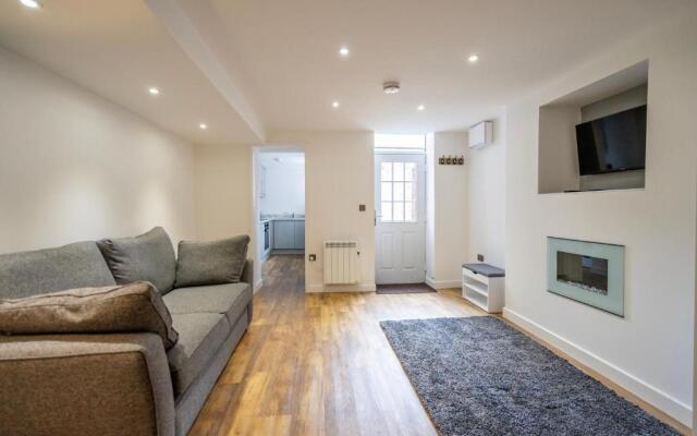 Knavesmire Studio