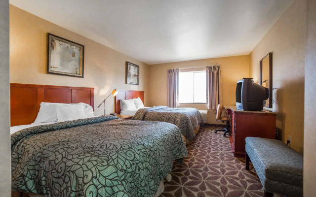 Rodeway Inn & Suites - Nampa