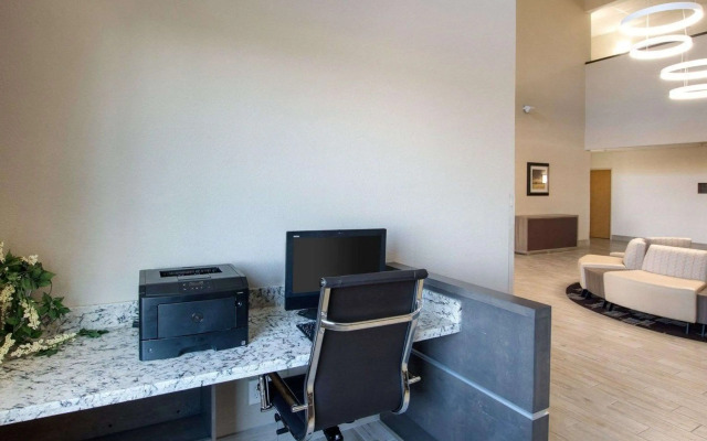 Comfort Suites San Angelo near University