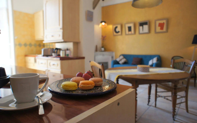 Apartment - Old Nice - Garibaldi Bonaparte - 3 BDR - 2 bath - AC - Balcony