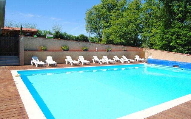 Apartment with 3 Bedrooms in Maurens, with Wonderful Mountain View, Shared Pool, Furnished Garden - 100 Km From the Slopes