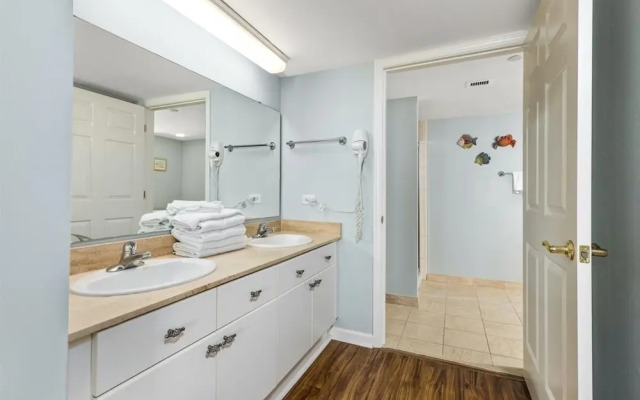 Brighton Tower 1909 3br 3ba Oceanfront 3 Bedroom Condo by RedAwning