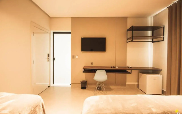 Naim Hotel