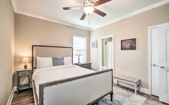 Chic Townsend Condo w/ Saltwater Pool!