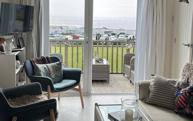 8 Bowling Green Chalets