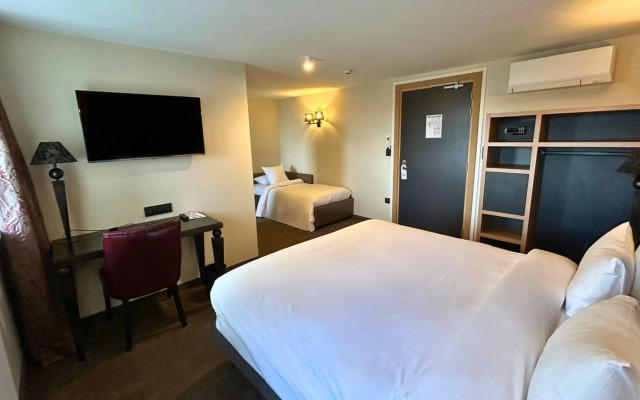 Hotel Arok