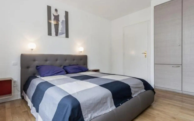 Charmant appartement avec terrasse dans villa