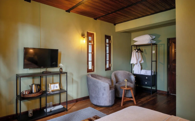 Tathya Hills - Luxe Garden Retreat