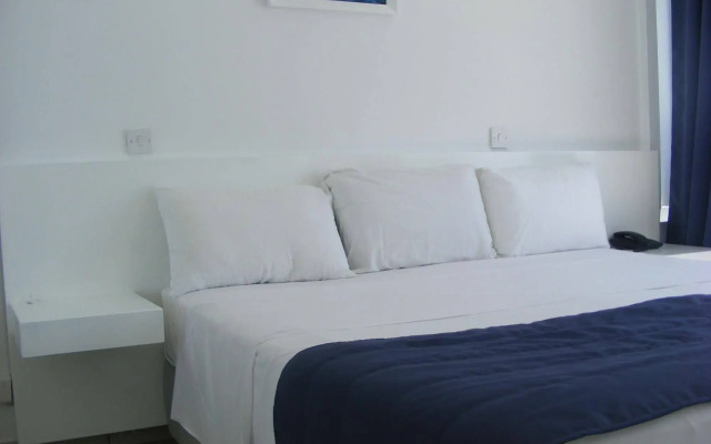 Sun Hall Beach Hotel Apts.