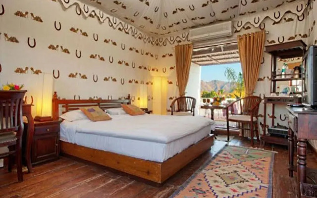 Aaram Bagh-Pushkar Villa