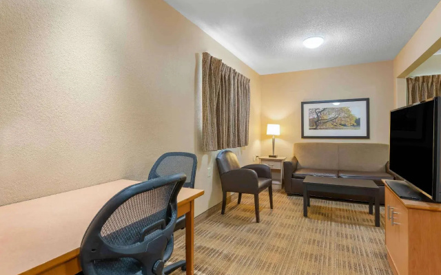 Extended Stay America Detroit Warren