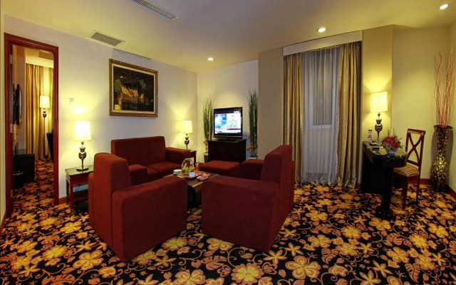 Rocky Plaza Hotel Padang