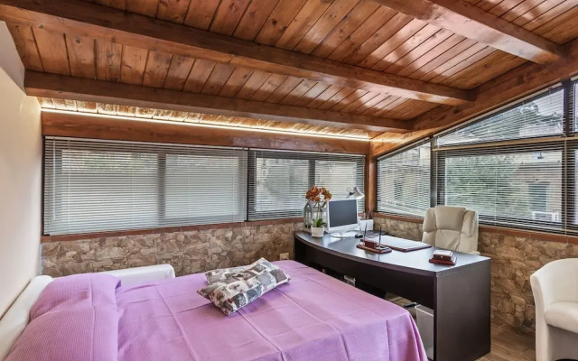 Engaging Apartment in Messina With Balcony