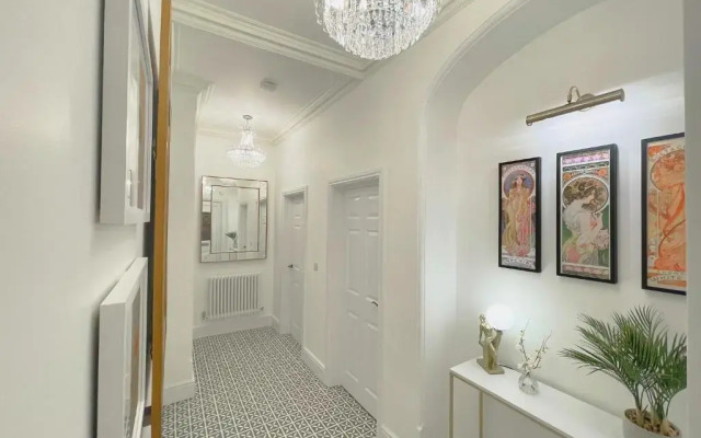 Selworthy - Luxury 3 Bedroom Apartment