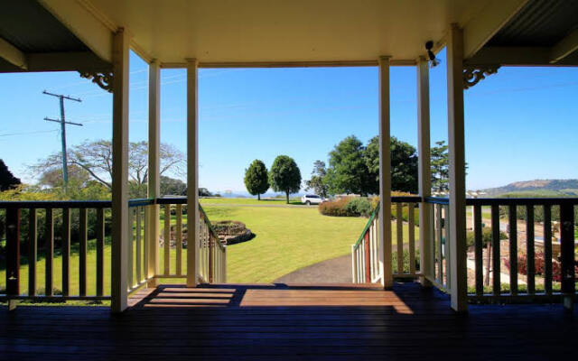Rosevillehouse Bed & Breakfast