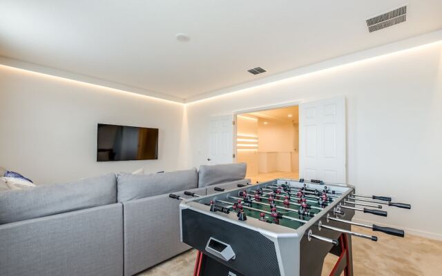 14 Bdrm 11 Bath Villa For 30