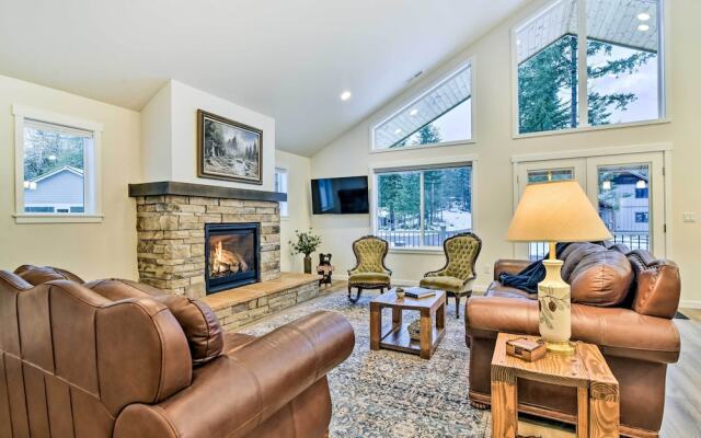 Family-friendly Packwood Retreat w/ Deck!