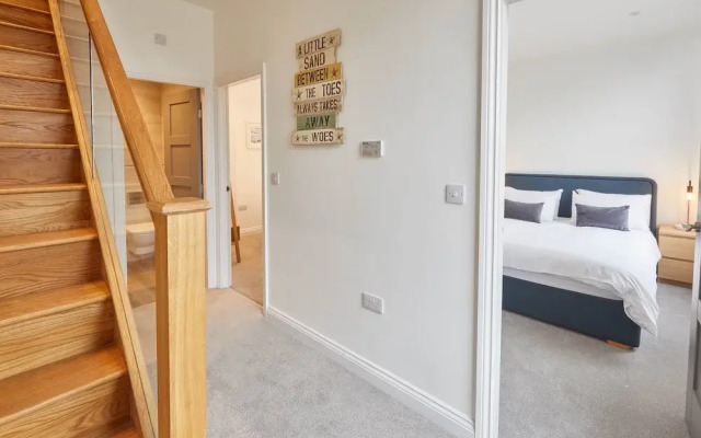 Apartment C Cornerhouse Apartments