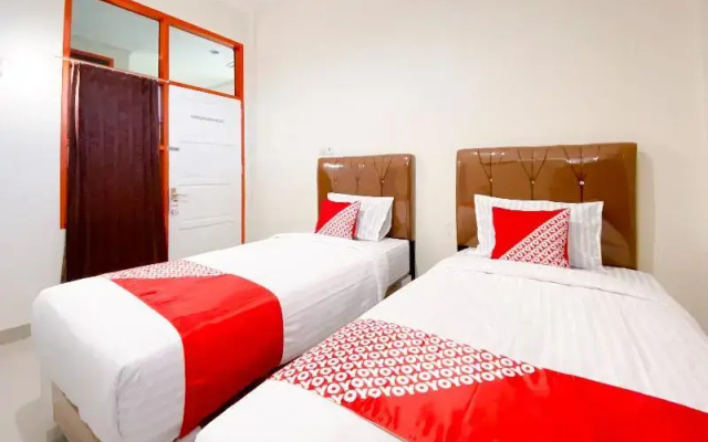 Falah Residence Syariah by OYO Rooms