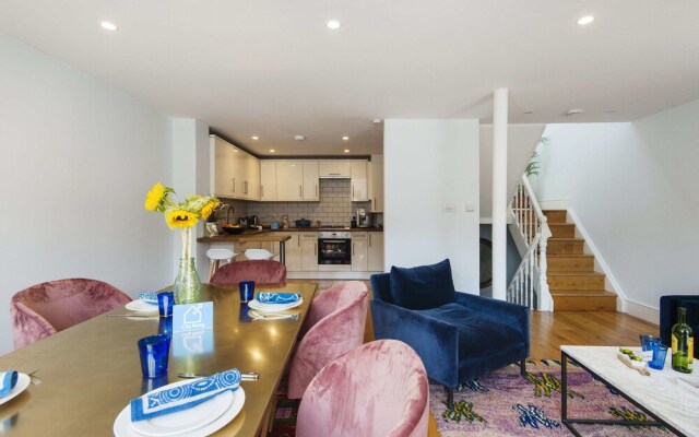 The Dunworth Mews Apartment - ANB