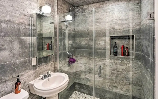 Jewett Gem w/ Charcoal Grill & Mountain Views