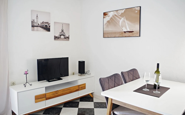Apartments Zvonko