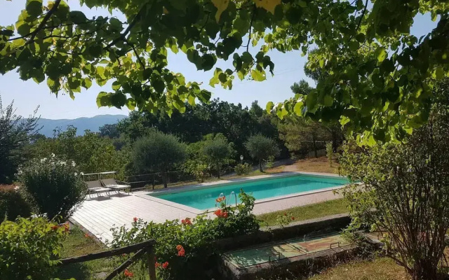 Sale! Beautiful 2-bed Apartment With Pool Access