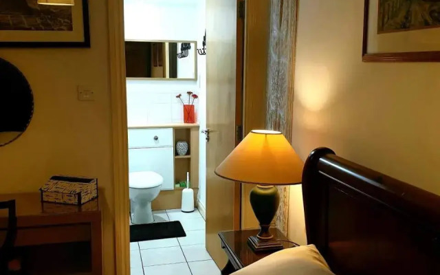 central en-suite room