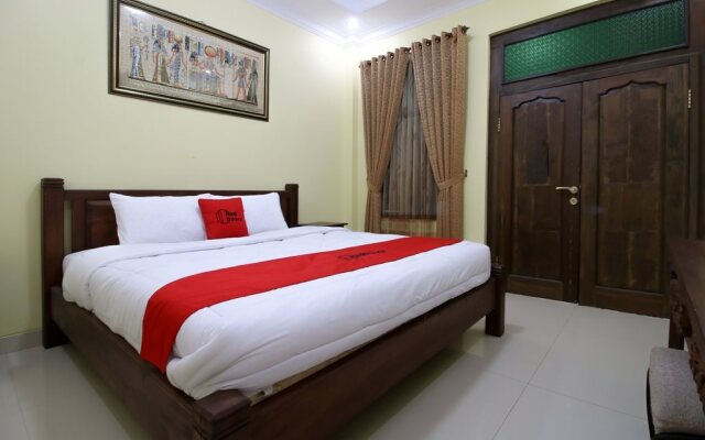 Canting Prodo Traditional Hotel