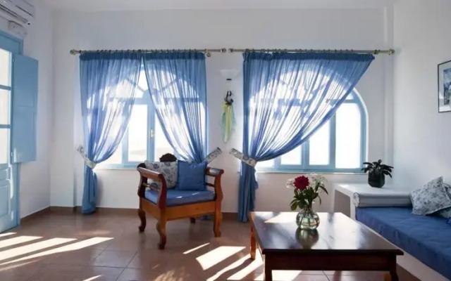 Kastro Suites