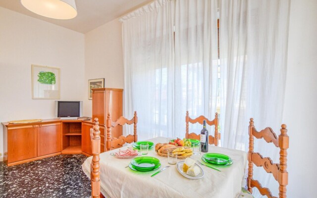 Beautiful Apartment in Viareggio With 3 Bedrooms and Wifi
