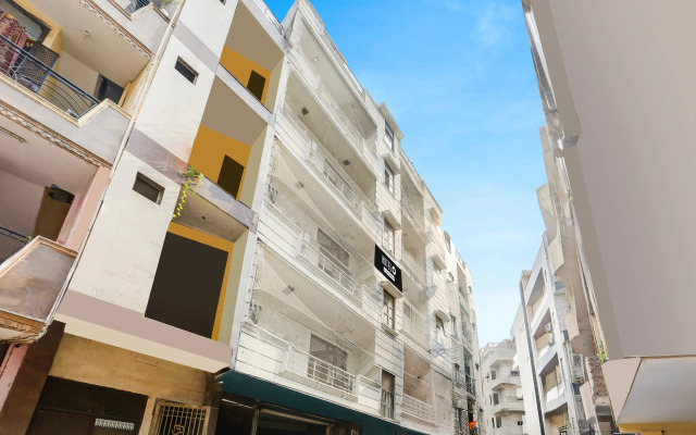 Super Hotel O East Punjabi Bagh Near Metro Station