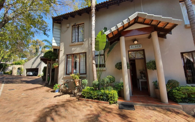 Waterhouse Guest Lodges 295 Indus Street