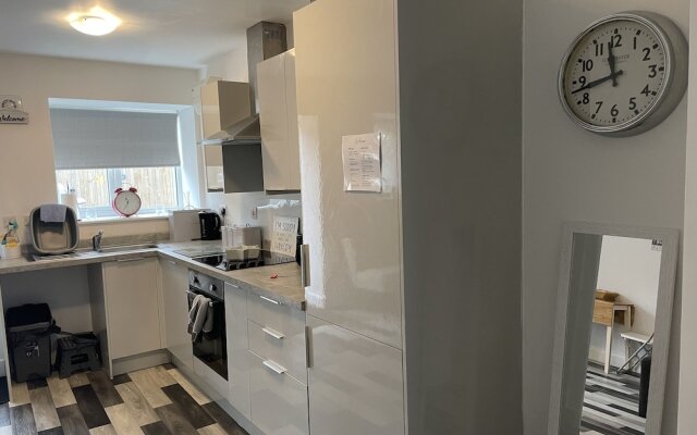 Impeccable 1-bed Apartment in Chesterfield