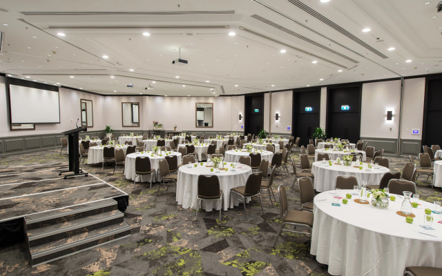 Novotel Sydney International Airport Hotel