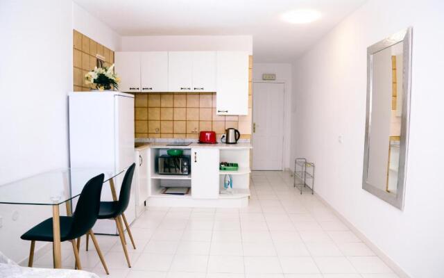 Studio Jacaranda