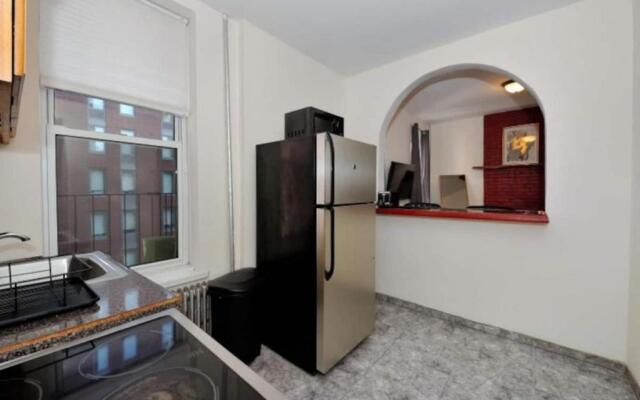 Cozy 1BR Apartment on Upper E Side